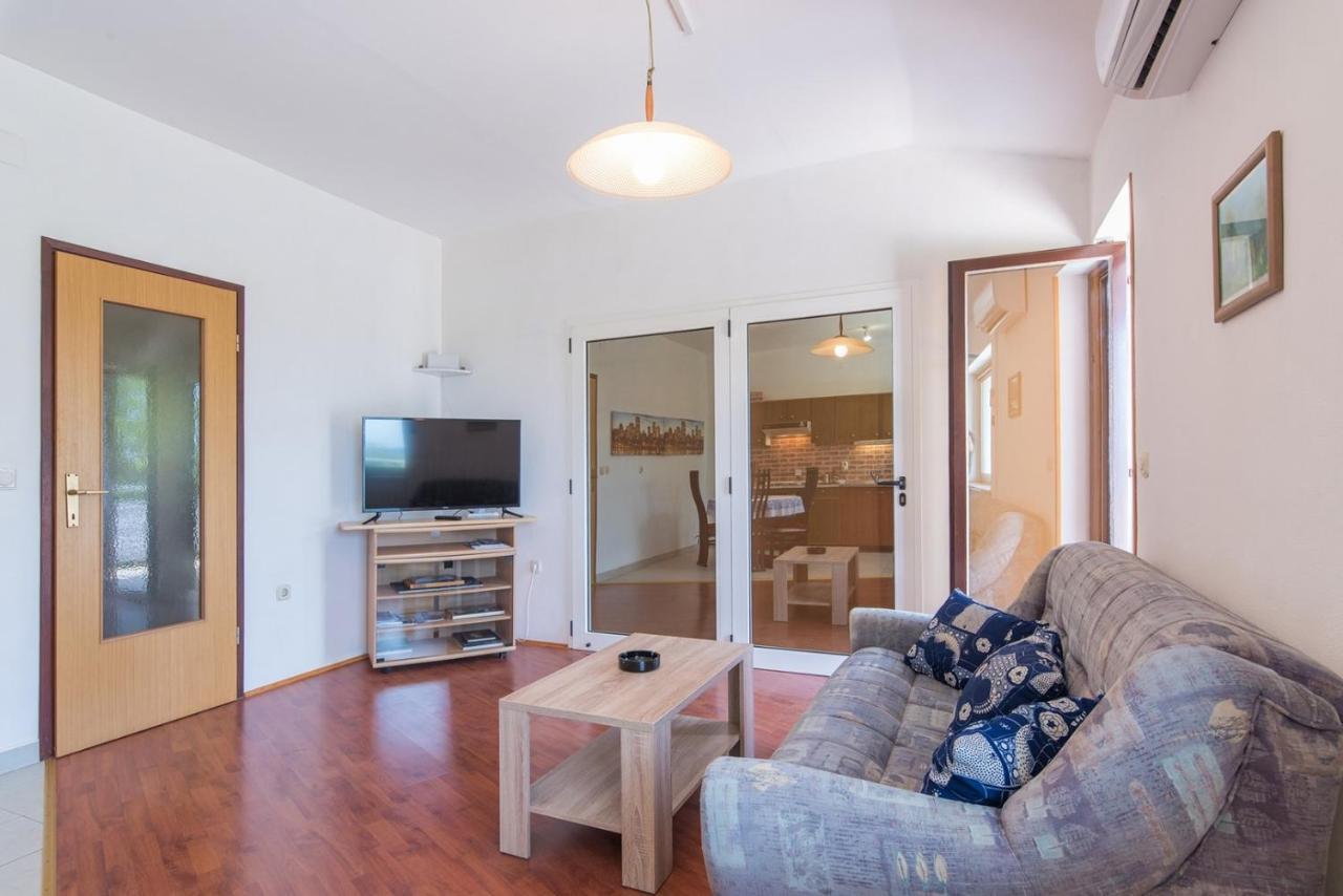 Apartments Kadum 25 Kadumi 외부 사진